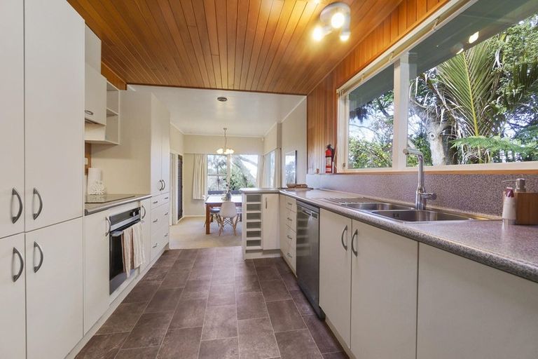 Photo of property in 24 Cyclarama Crescent, Massey, Auckland, 0614