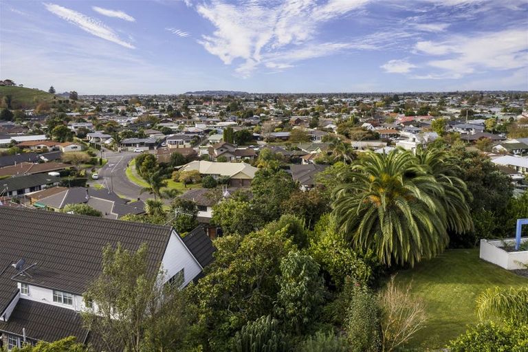 Photo of property in 55 Churchill Drive, Taradale, Napier, 4112