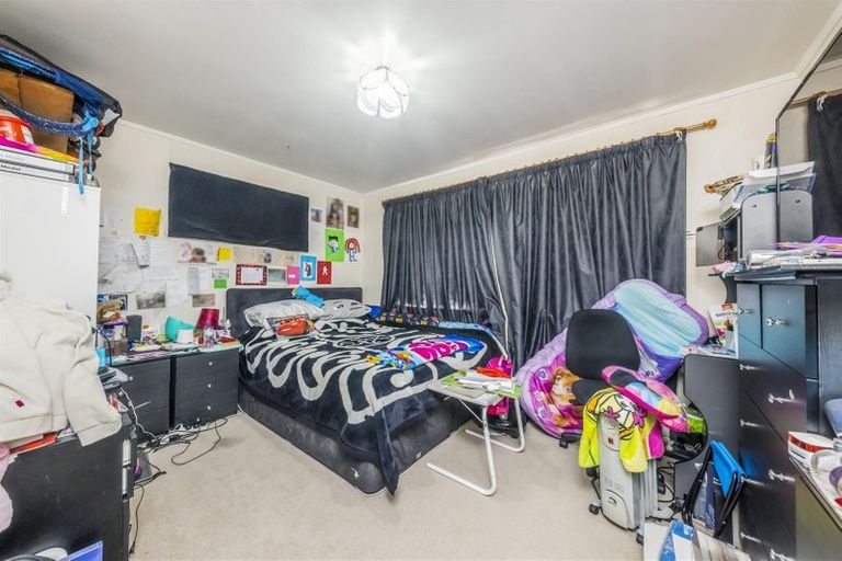 Photo of property in 104 Rowandale Avenue, Manurewa, Auckland, 2102