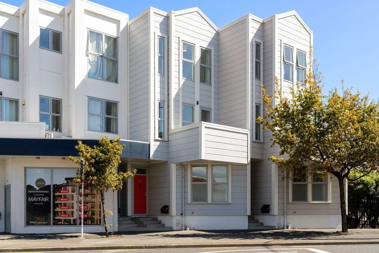 Photo of property in 33 Karo Drive, Te Aro, Wellington, 6011