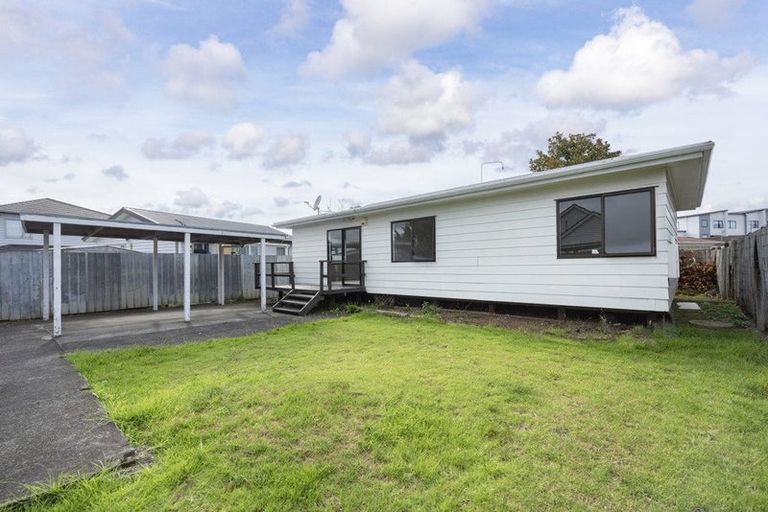 Photo of property in 2/9 Cornwall Road, Mangere, Auckland, 2022