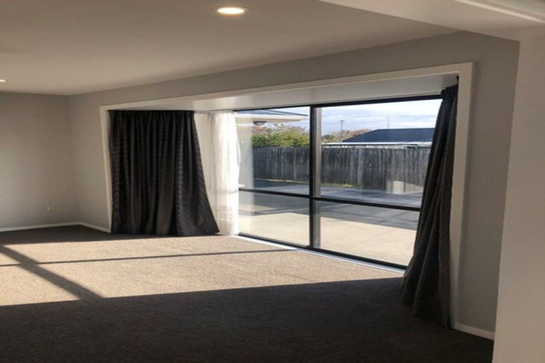 Photo of property in 7 Compton Street, Woolston, Christchurch, 8062