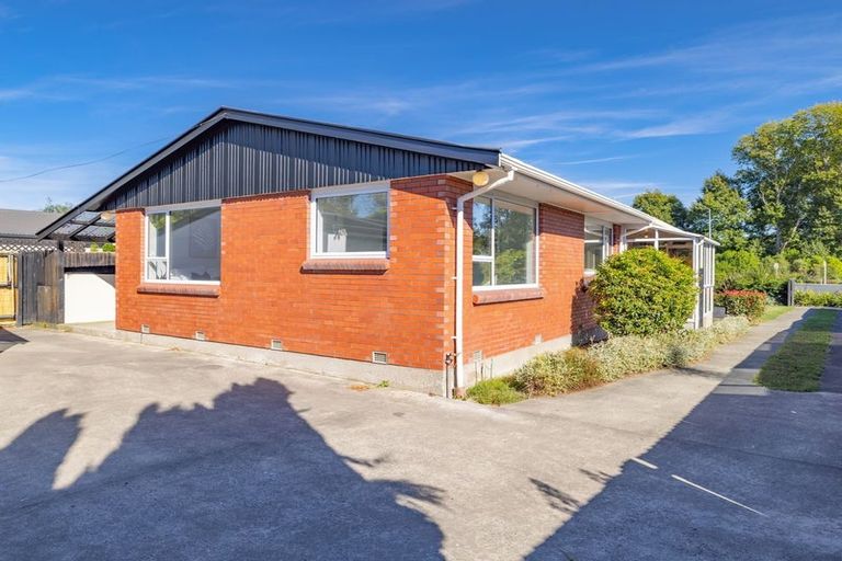 Photo of property in 235 Johns Road, Northwood, Christchurch, 8051