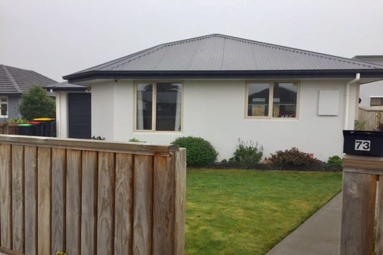 Photo of property in 73 Wattle Drive, New Brighton, Christchurch, 8083