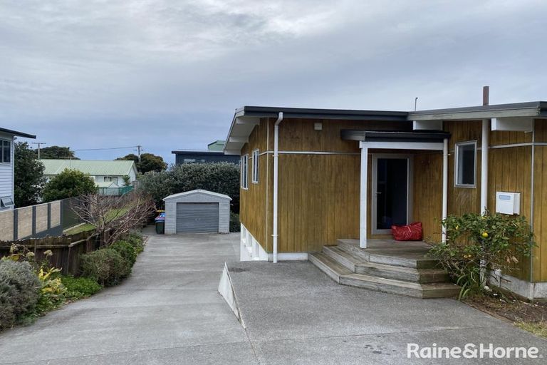 Photo of property in 1113 Papamoa Beach Road, Papamoa Beach, Papamoa, 3118