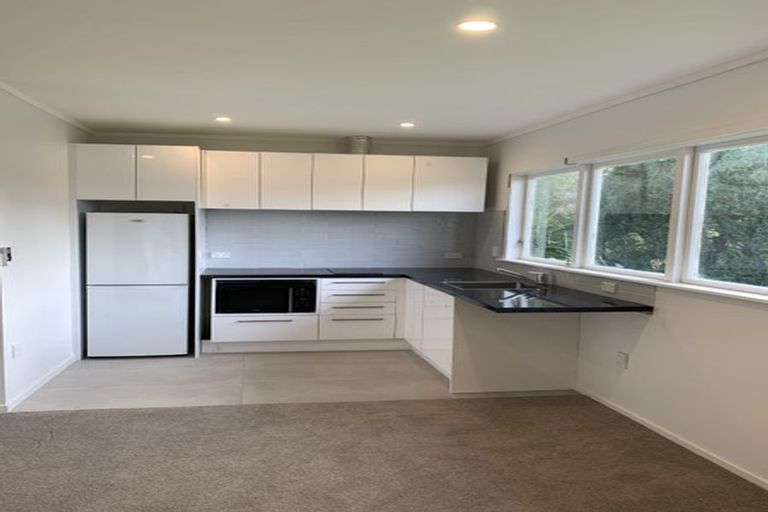 Photo of property in 17 Gipps Street, Karori, Wellington, 6012