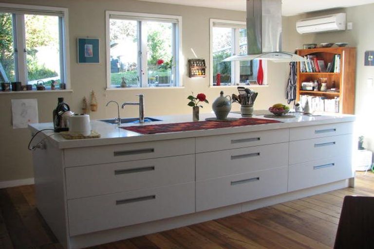 Photo of property in 39 Ocean Road, Paekakariki, 5034