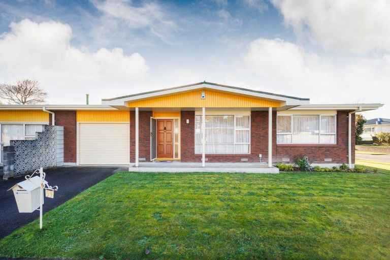 Photo of property in 59 Buick Crescent, Awapuni, Palmerston North, 4412