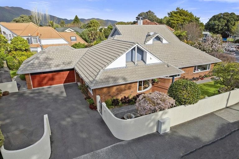 Photo of property in 2 Bloomfield Terrace, Hutt Central, Lower Hutt, 5010