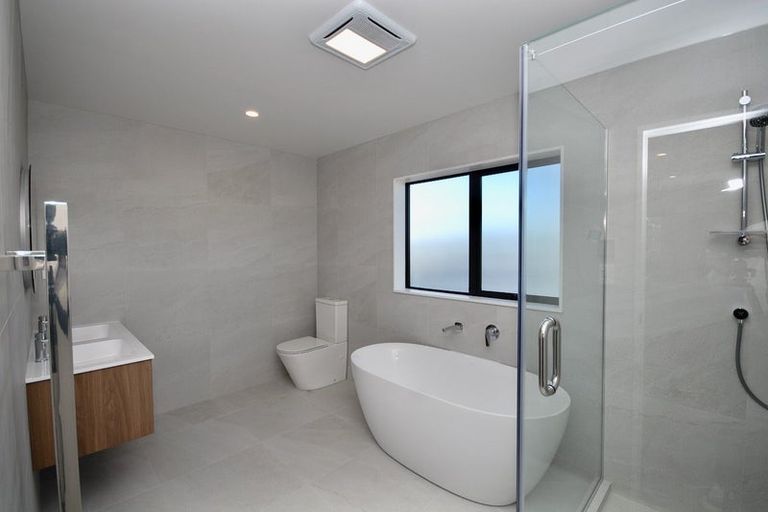 Photo of property in 9c Arran Road, Browns Bay, Auckland, 0630