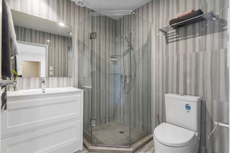 Photo of property in 81 Waller Avenue, Bucklands Beach, Auckland, 2012