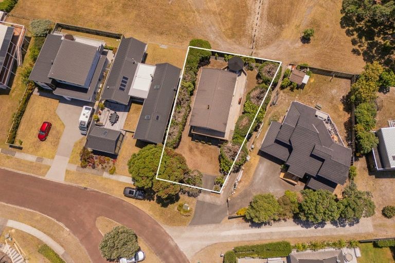 Photo of property in 13 Prescott Place, Pauanui, Hikuai, 3579