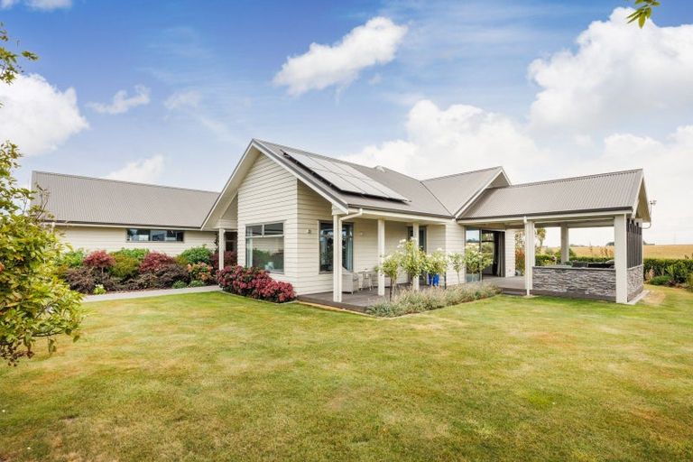 Photo of property in 20 Loveston Lane, Kelvin Grove, Palmerston North, 4470
