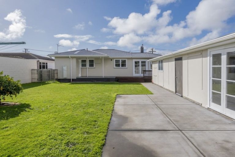 Photo of property in 51 Graham Street, Levin, 5510