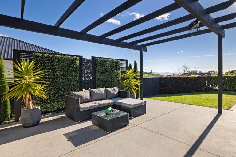 Photo of property in 19 Ballintoy Park Drive, Welcome Bay, Tauranga, 3175