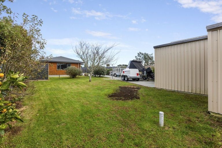 Photo of property in 15a Carthew Street, Okato, 4335