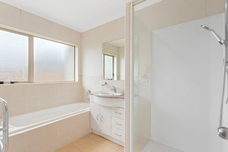 Photo of property in 9 Redcastle Drive, East Tamaki, Auckland, 2013