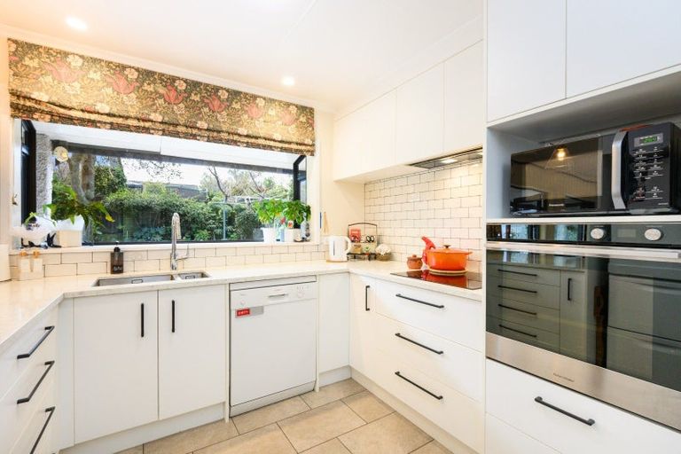 Photo of property in 19 Ashburn Lane, Awapuni, Palmerston North, 4412