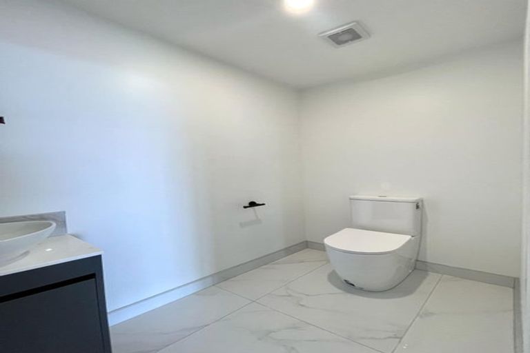 Photo of property in 43 Waller Avenue, Bucklands Beach, Auckland, 2012