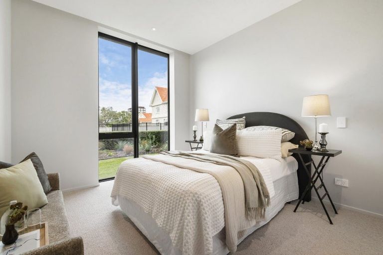 Photo of property in 5/12g Marlborough Crescent, Hobsonville, Auckland, 0616