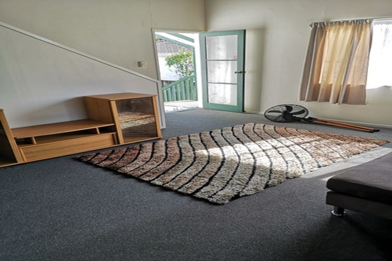 Photo of property in 405 Don Buck Road, Massey, Auckland, 0614