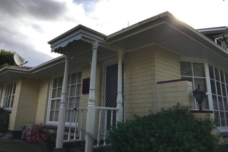 Photo of property in 19 Brookby Crescent, Avonhead, Christchurch, 8042