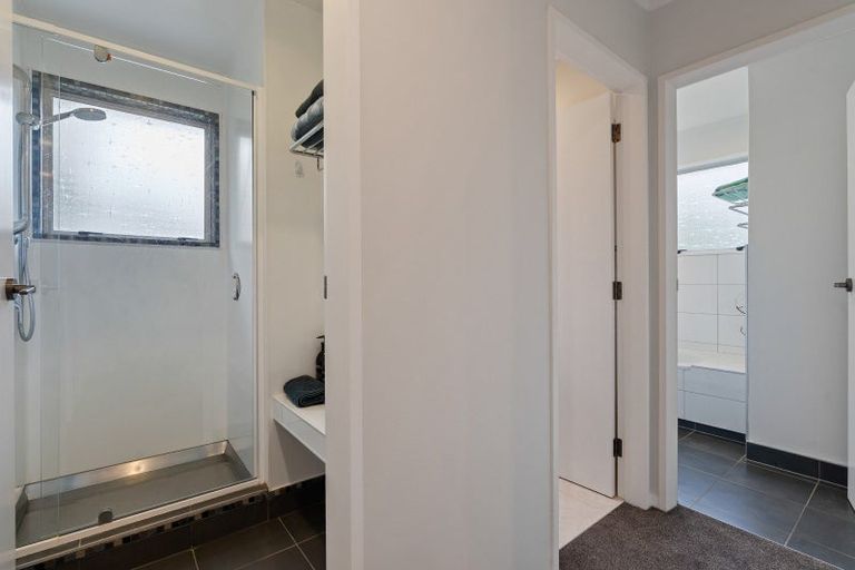 Photo of property in 18a Burma Road, Khandallah, Wellington, 6035