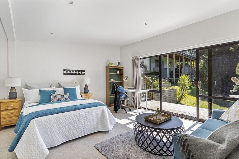 Photo of property in 742 South Titirangi Road, Titirangi, Auckland, 0604