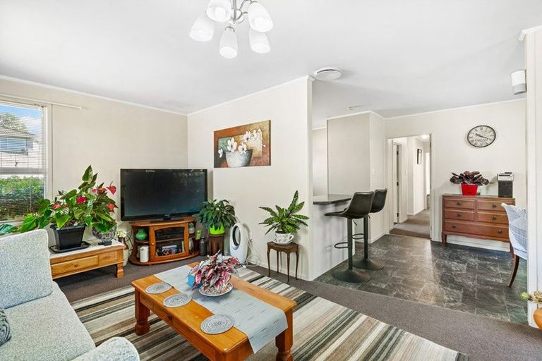 Photo of property in 27 Clyma Place, Massey, Auckland, 0614