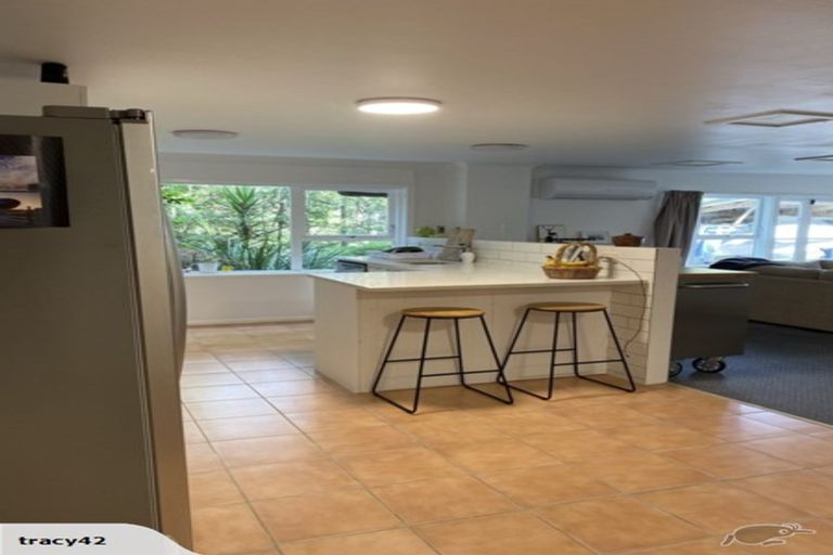 Photo of property in 53a Onedin Place, Titirangi, Auckland, 0604