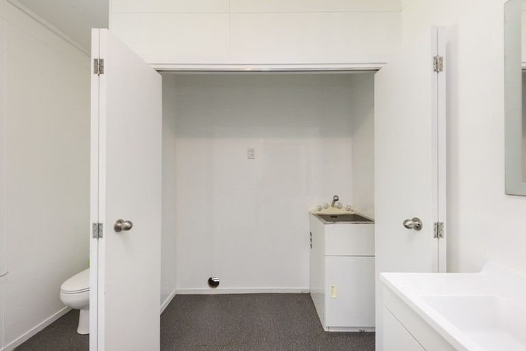 Photo of property in 24 Lombard Street, Palmerston North, 4410