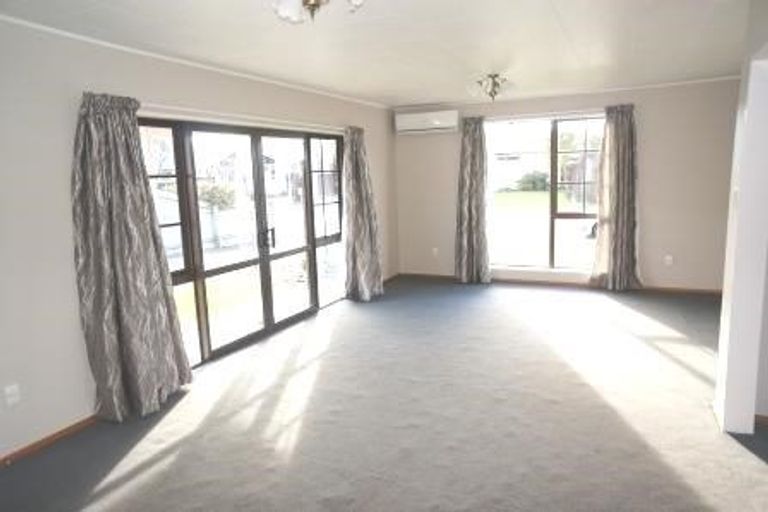 Photo of property in 72 Newnham Street, Rangiora, 7400