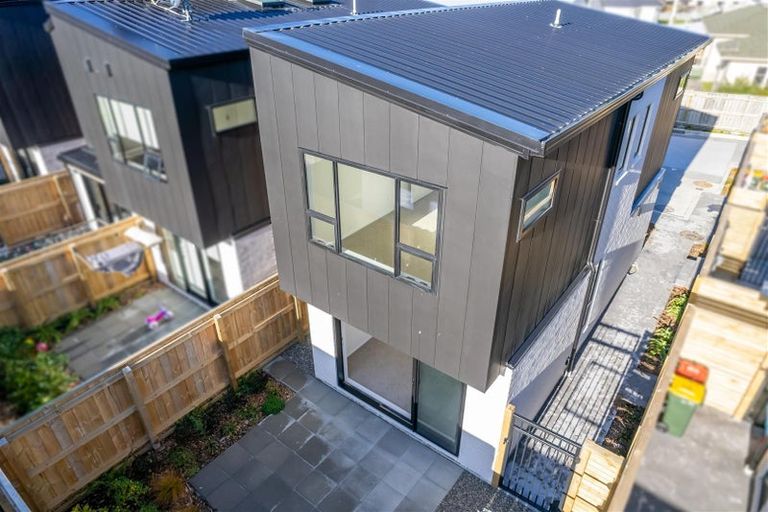 Photo of property in 5/27 Main Road, Wainuiomata, Lower Hutt, 5014