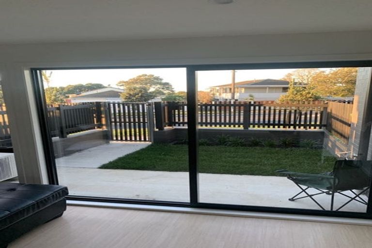 Photo of property in 642b Massey Road, Mangere, Auckland, 2022