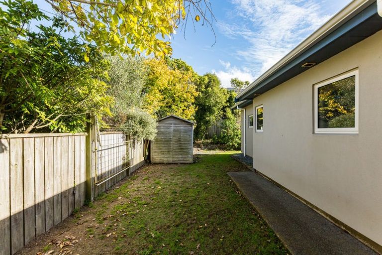 Photo of property in 6 Routeburn Avenue, Aotea, Porirua, 5024