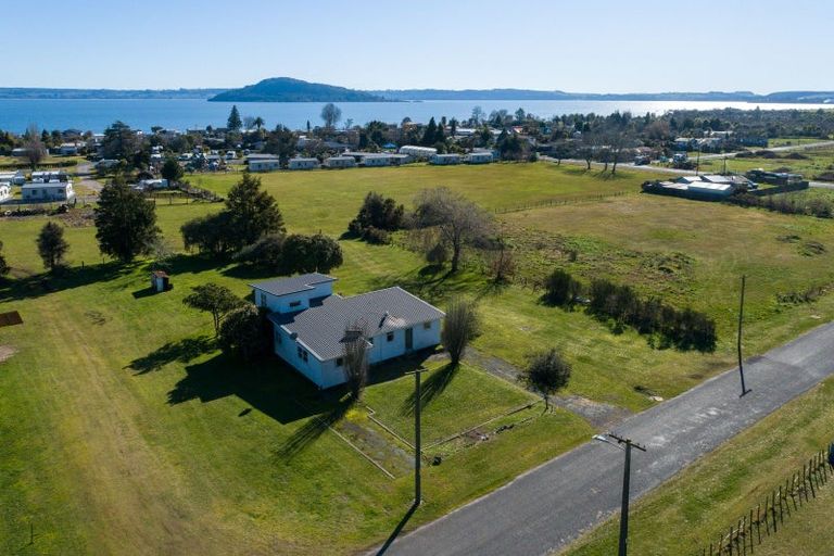 Photo of property in 13 Middleton Road, Hannahs Bay, Rotorua, 3010