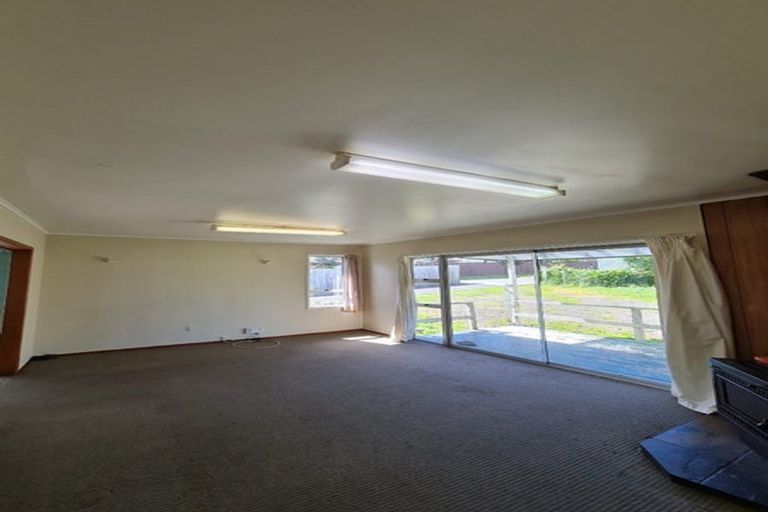 Photo of property in 583 Massey Road, Mangere, Auckland, 2022