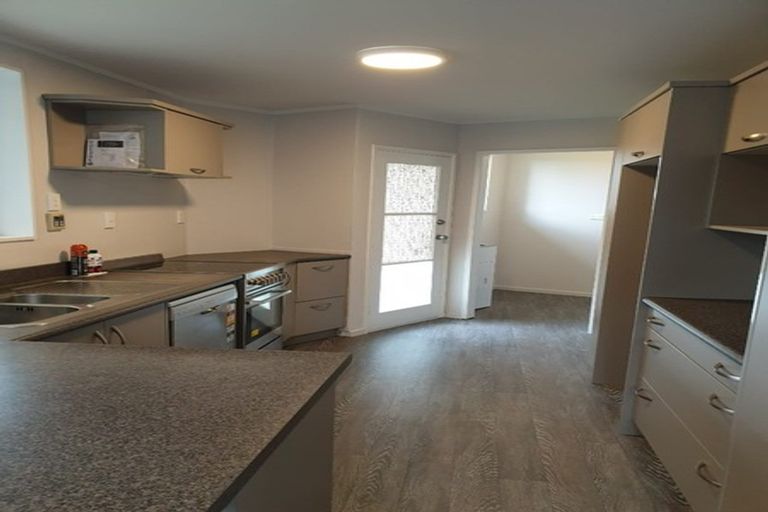 Photo of property in 12 Fleming Place, Chedworth, Hamilton, 3210