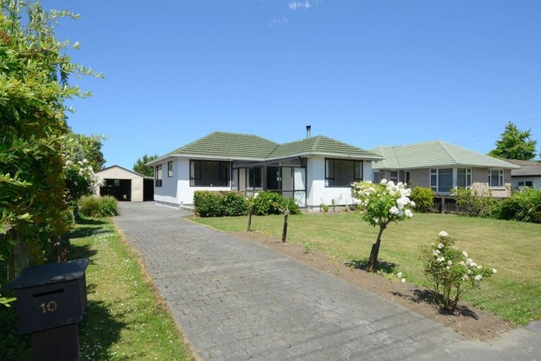 Photo of property in 10 Larch Place, Casebrook, Christchurch, 8051