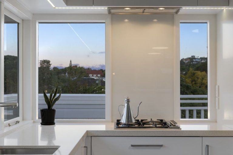 Photo of property in 21 Simla Crescent, Khandallah, Wellington, 6035