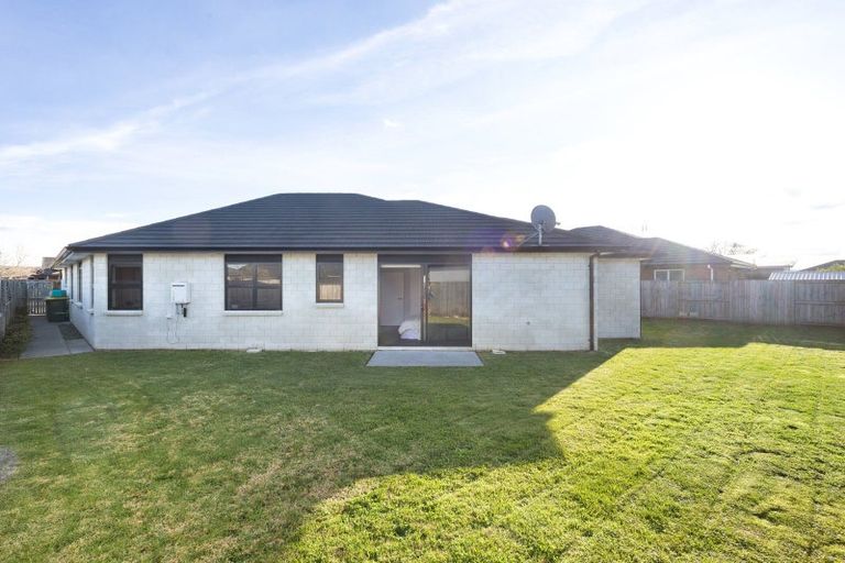 Photo of property in 16 Helen June Avenue, Flagstaff, Hamilton, 3210