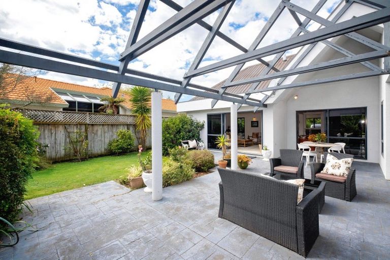 Photo of property in 5 Kensington Drive, Taradale, Napier, 4112