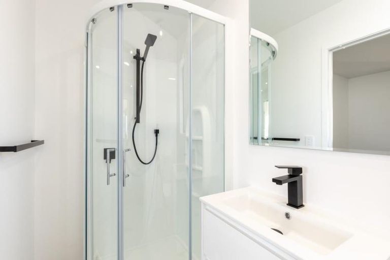 Photo of property in 4 Banks Street, Marfell, New Plymouth, 4310