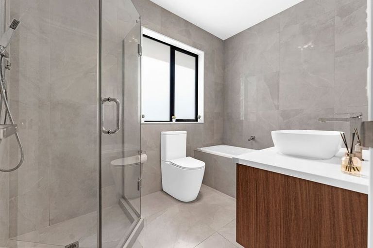 Photo of property in 98 Harriet Johnston Drive, Pokeno, 2402