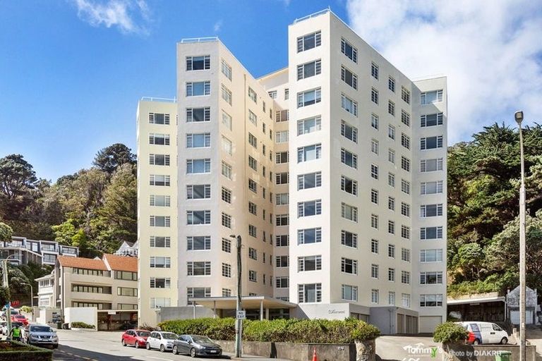 Photo of property in Wharenui Apartments, 274 Oriental Parade, Oriental Bay, Wellington, 6011