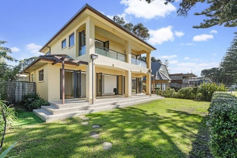 Photo of property in 4a Noel Avenue, Orewa, 0931