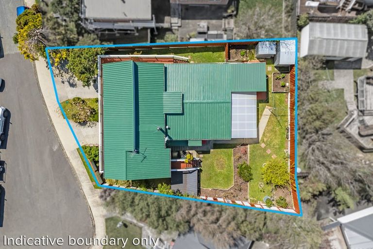 Photo of property in 6 Haast Close, Kelson, Lower Hutt, 5010