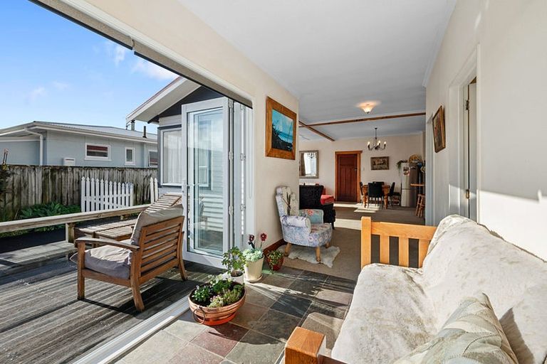 Photo of property in 24 Richmond Street, Fitzroy, New Plymouth, 4312