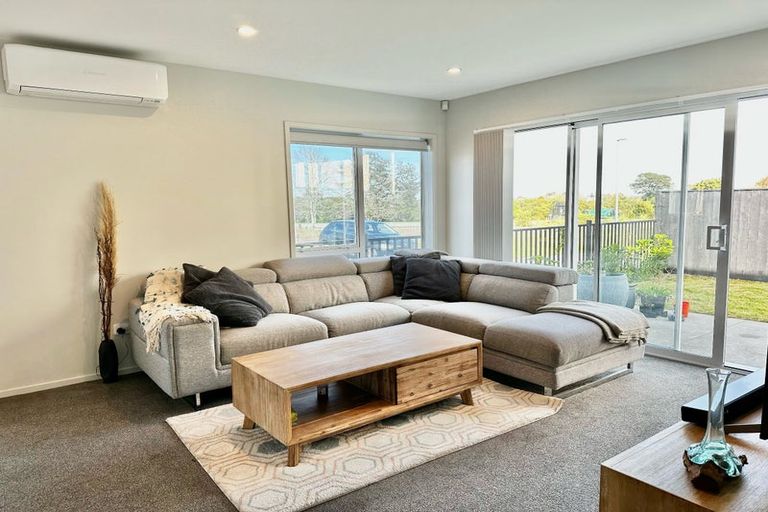 Photo of property in 8 Recovery Road, Papakura, 2110