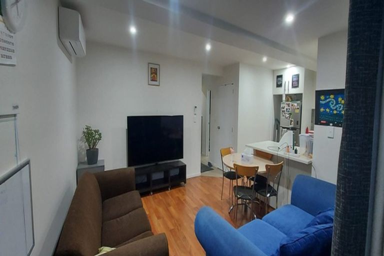 Photo of property in 20c Kohekohe Street, New Lynn, Auckland, 0600